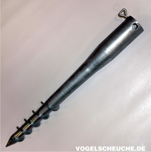 Der verzinkte Metall-Bohranker mit Spiralgewinde und Öse sorgt für festen Stand in hartem wie weichem Untergrund.